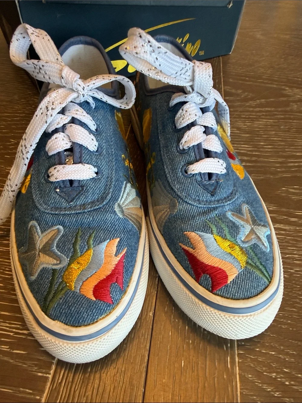 Sabastino vintage sneaker embroidered denim sea theme Pisces style size 8 womens